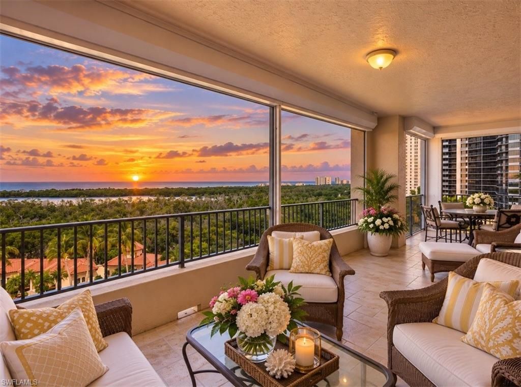 6597 Nicholas BLVD 804, Naples, FL 34108