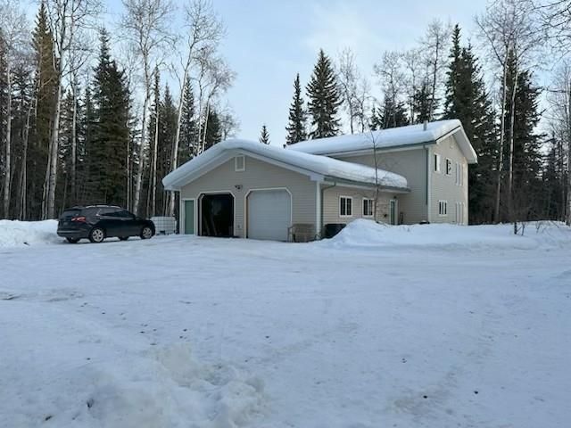 3890 HURST ROAD, North Pole, AK 99705