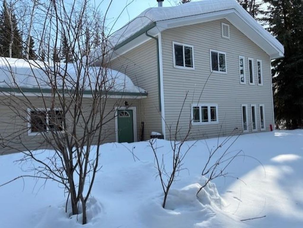 3890 HURST ROAD, North Pole, AK 99705