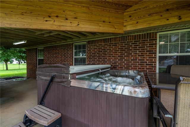 20451 Bruce Rutherford Drive, Siloam Springs, AR 72761