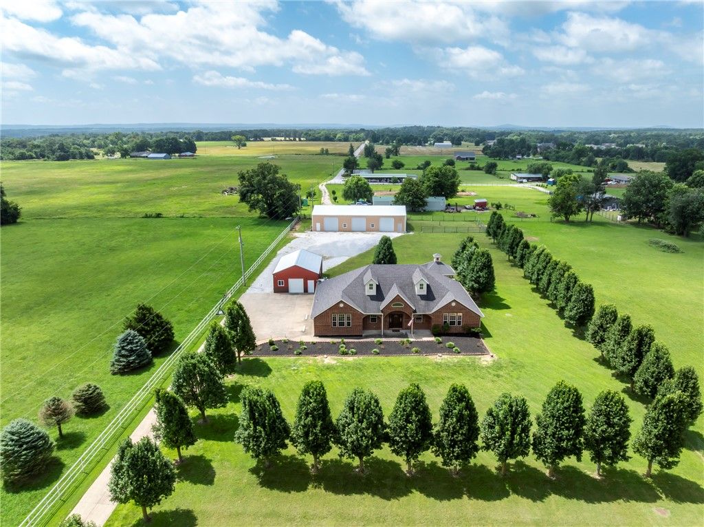 20451 Bruce Rutherford Drive, Siloam Springs, AR 72761
