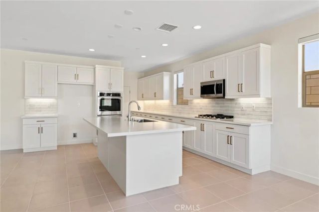 74356 Nichols Drive, Palm Desert, CA 92211