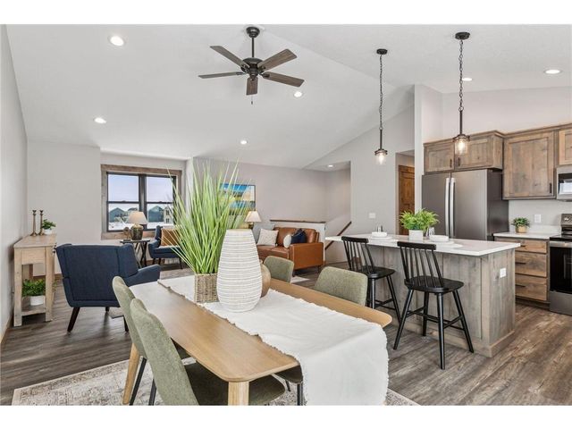 485 Coyote Way, New Richmond, WI 54017