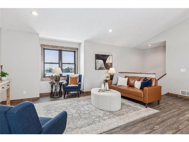 485 Coyote Way, New Richmond, WI 54017