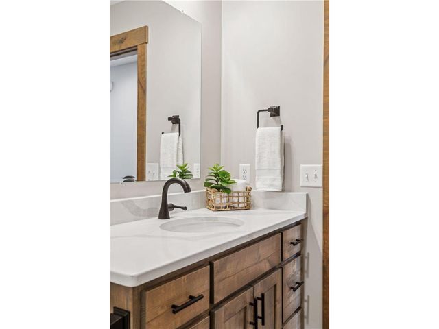 485 Coyote Way, New Richmond, WI 54017