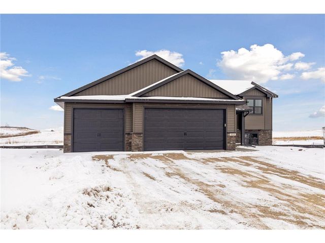 485 Coyote Way, New Richmond, WI 54017