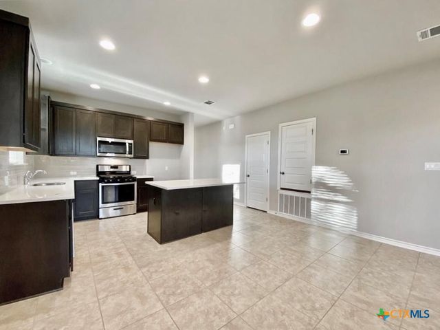 2309 Pecan Island Drive, Leander, TX 78641