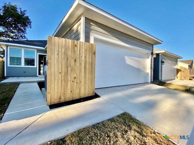 2309 Pecan Island Drive, Leander, TX 78641