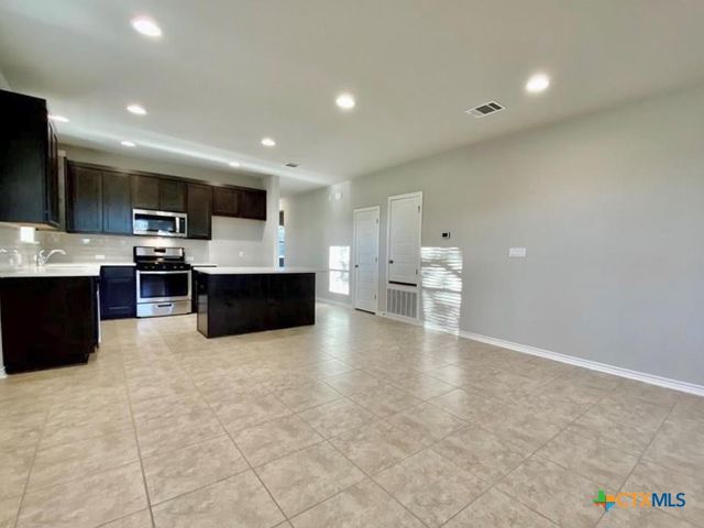 2309 Pecan Island Drive, Leander, TX 78641