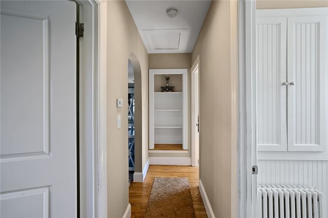 7 Thurston Avenue, Portsmouth, RI 02871