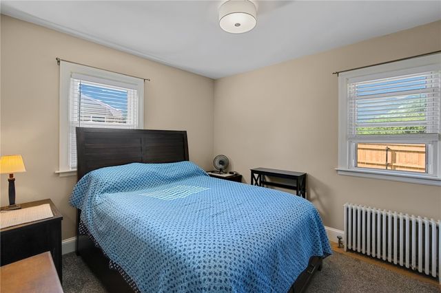 7 Thurston Avenue, Portsmouth, RI 02871