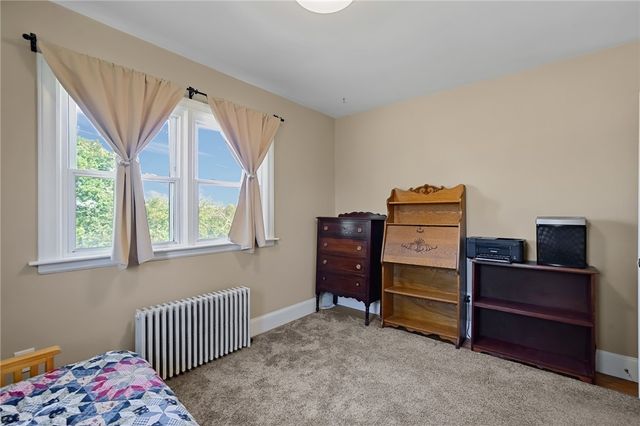 7 Thurston Avenue, Portsmouth, RI 02871
