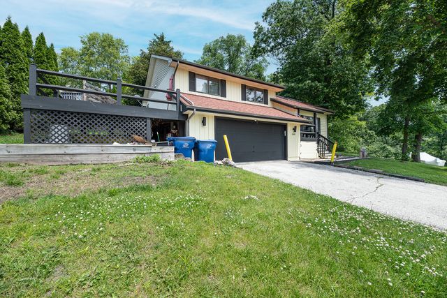 25429 W Cedar Crest Lane, Lake Villa, IL 60046