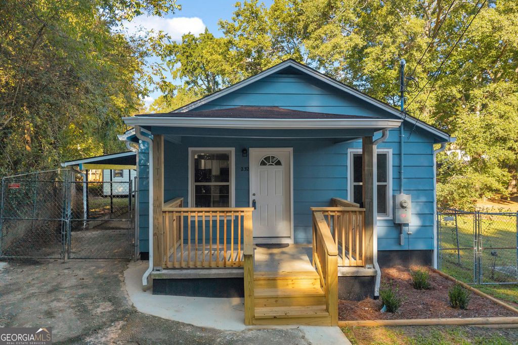 232 S Pine Street, Toccoa, GA 30577 — photo 2