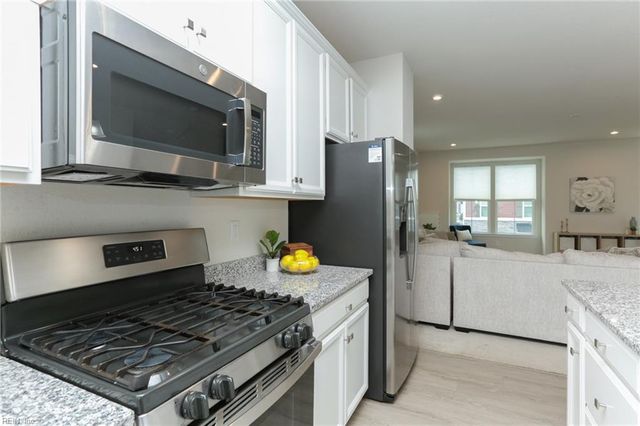 1001 Gabion WAY, Chesapeake, VA 23323