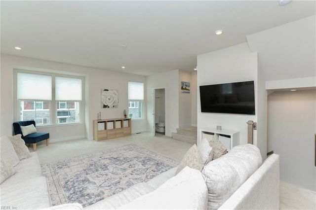 1001 Gabion WAY, Chesapeake, VA 23323