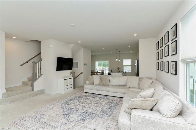 1001 Gabion WAY, Chesapeake, VA 23323