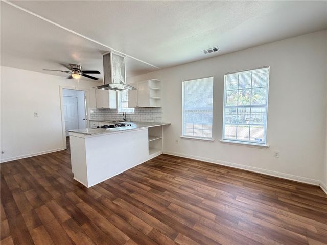 5302 Clay Street, Houston, TX 77023