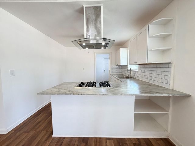 5302 Clay Street, Houston, TX 77023