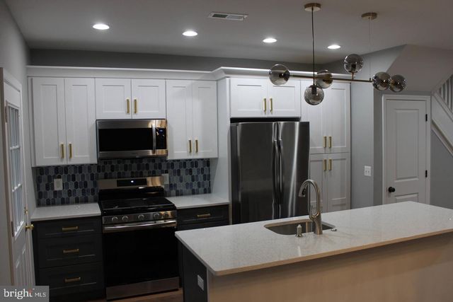 727 MOUNT HOLLY ST, Baltimore, MD 21229