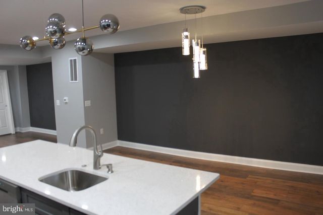 727 MOUNT HOLLY ST, Baltimore, MD 21229