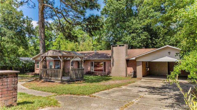916 Leon Street, Saraland, AL 36571