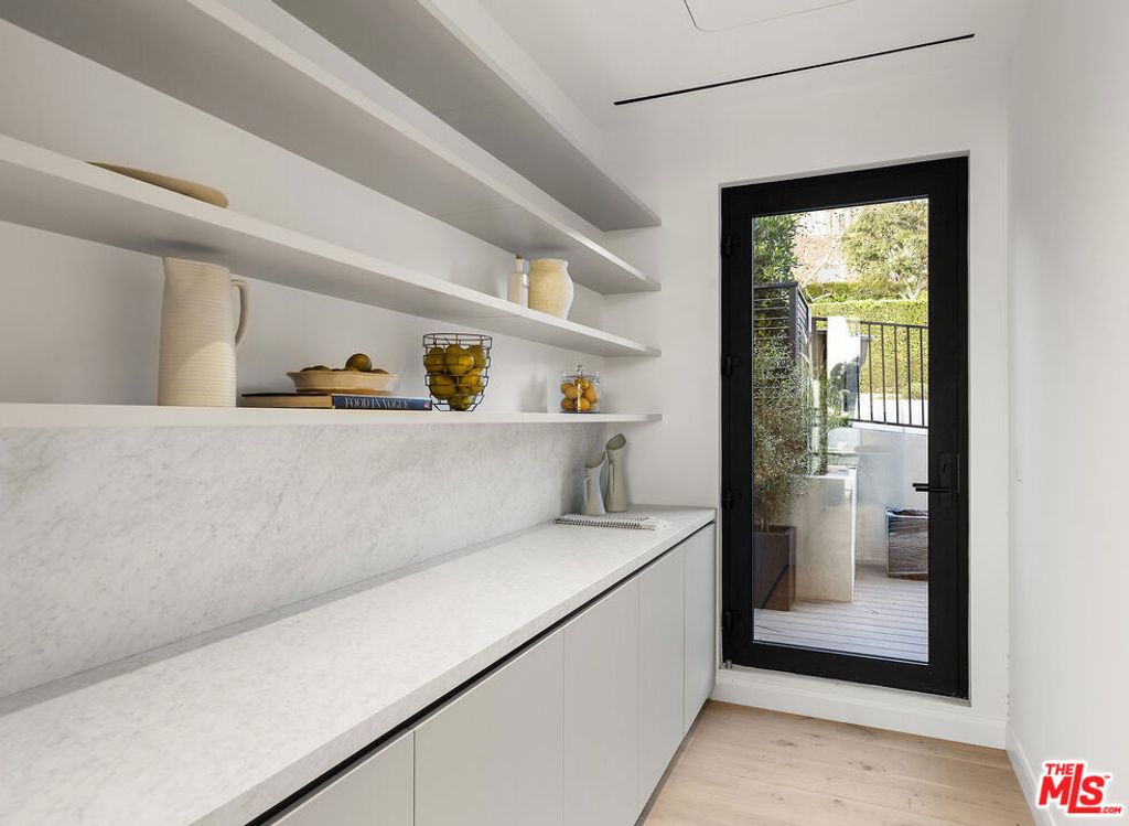 Image 20 of property listing at 1660 Casale Road, Pacific Palisades, CA 90272