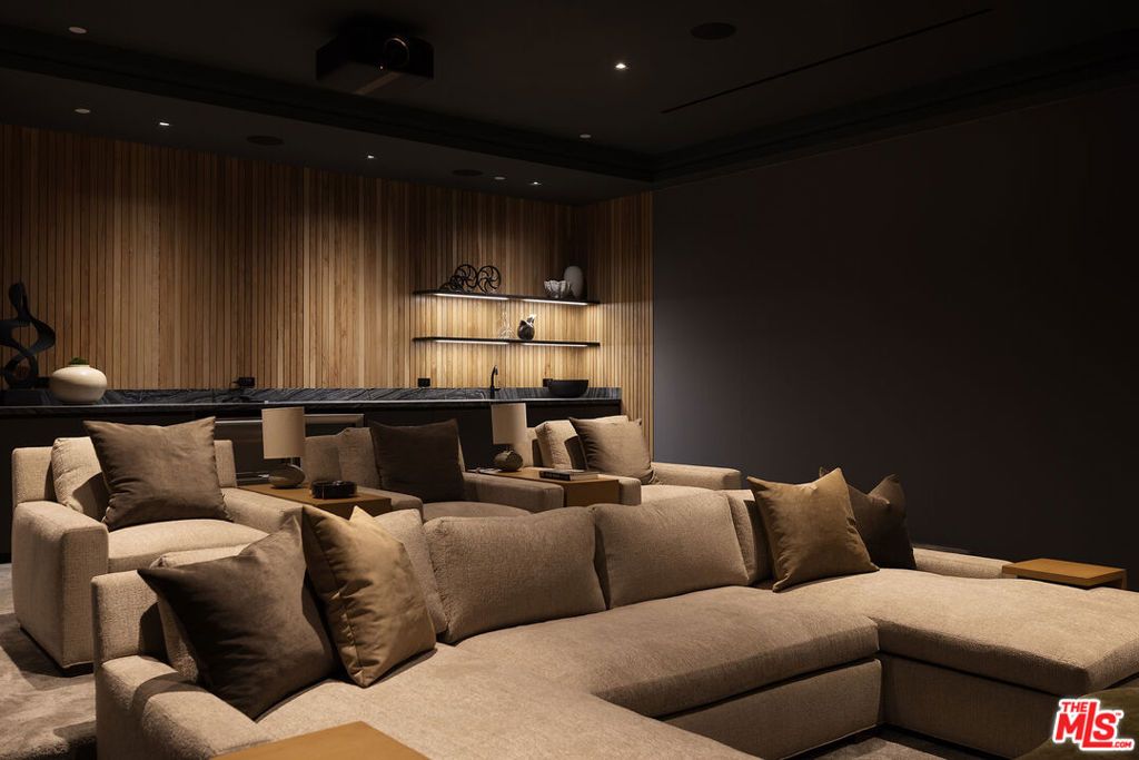 Image 40 of property listing at 1660 Casale Road, Pacific Palisades, CA 90272