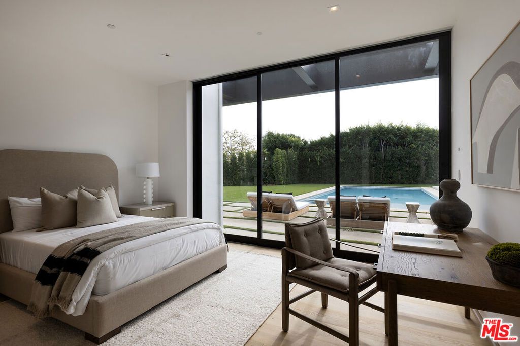 Image 42 of property listing at 1660 Casale Road, Pacific Palisades, CA 90272