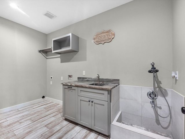 2612 County Road 160, Alvin, TX 77511