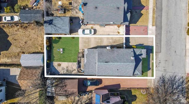 32 Cumberland Place, Valley Stream, NY 11580