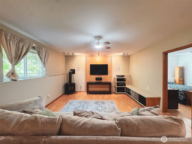 6337 SE heather Lane, Port Orchard, WA 98366