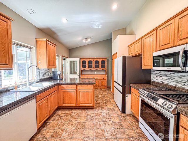 6337 SE heather Lane, Port Orchard, WA 98366
