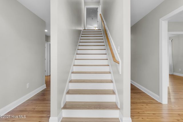 1609 Lucerne Way, New Bern, NC 28560