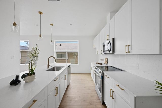 7920 Mullen DR 3, Austin, TX 78757