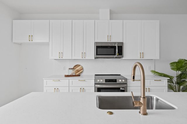 7920 Mullen DR 3, Austin, TX 78757