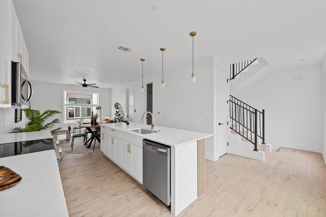 7920 Mullen DR 3, Austin, TX 78757
