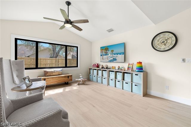 10274 Boca CIR, Naples, FL 34109