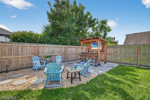 10274 Boca CIR, Naples, FL 34109