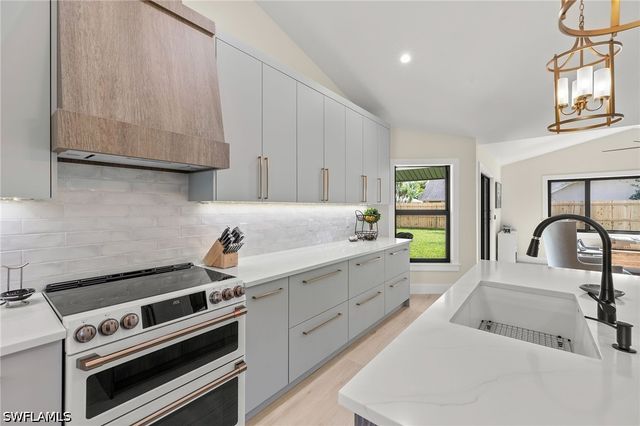 10274 Boca CIR, Naples, FL 34109