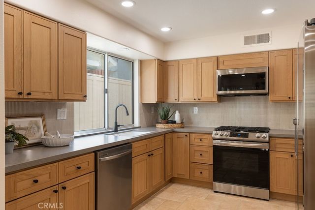 1222 S Silver Star Way, Anaheim Hills, CA 92808