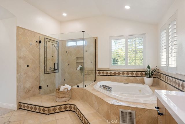 1222 S Silver Star Way, Anaheim Hills, CA 92808