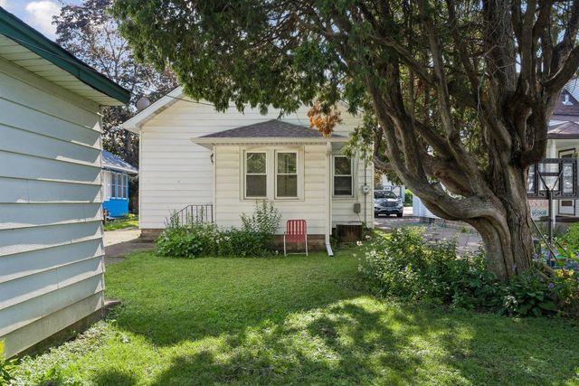 1032 Cumberland Street, Saint Paul, MN 55117