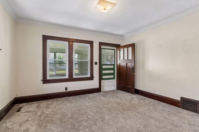 1032 Cumberland Street, Saint Paul, MN 55117
