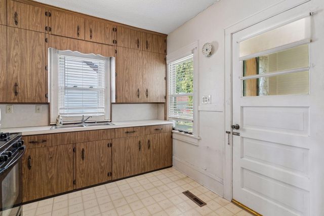 1032 Cumberland Street, Saint Paul, MN 55117