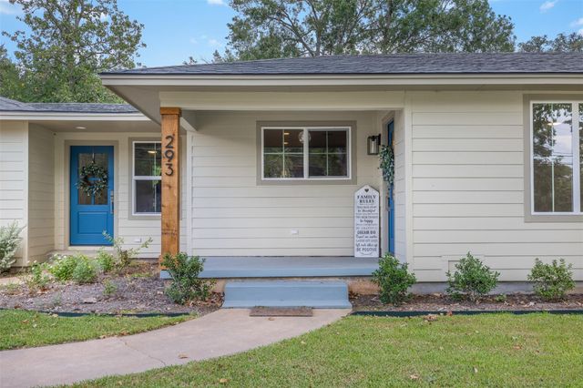 293 S College Street, La Grange, TX 78945