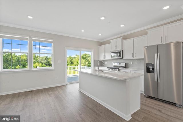 8709 TAVERN ST, Clinton, MD 20735