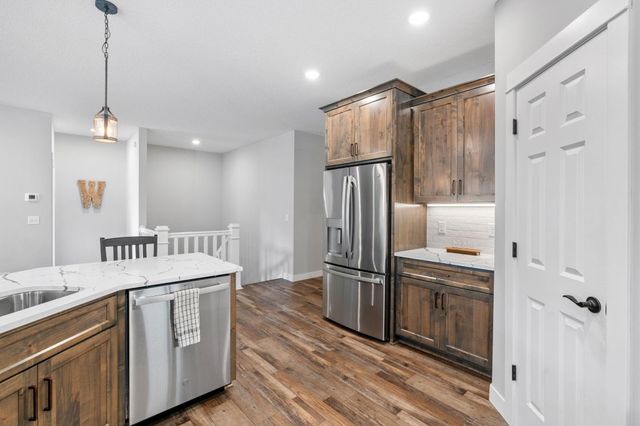 21873 Drake Street NW, Oak Grove, MN 55011