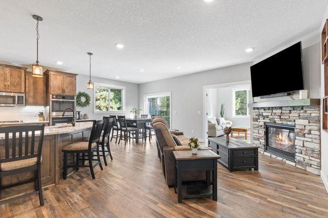 21873 Drake Street NW, Oak Grove, MN 55011