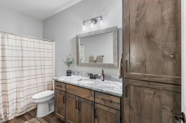 21873 Drake Street NW, Oak Grove, MN 55011